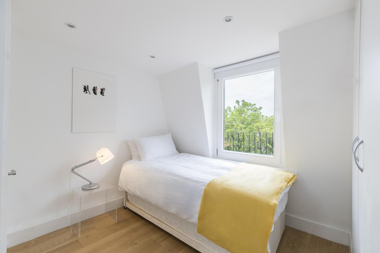 Spacious And Chic Flat In Angel 런던 외부 사진